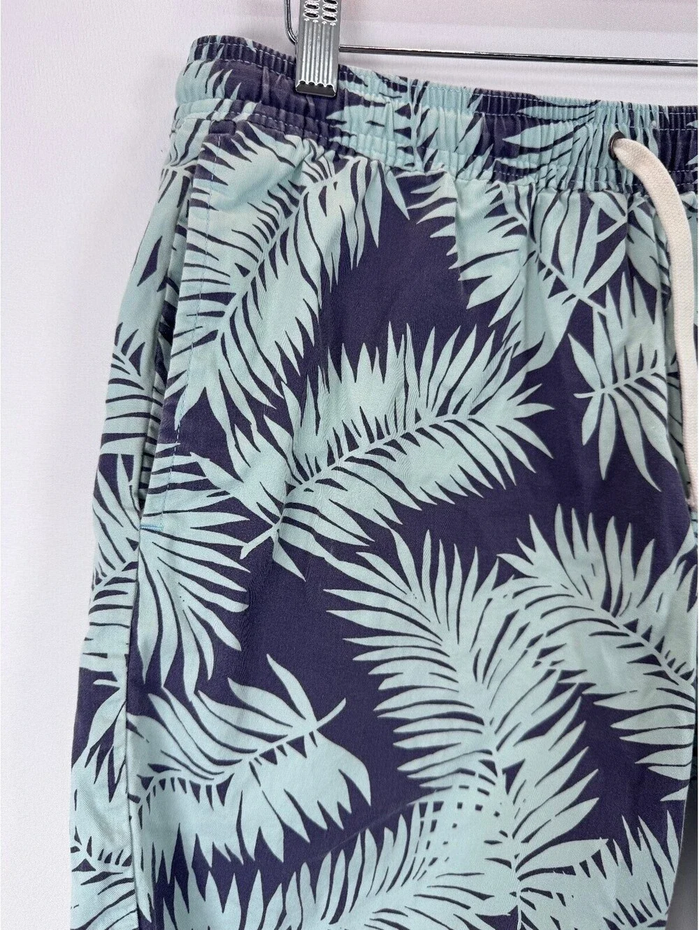 J.Crew Mercantile Flex Men's M Tropical Palm Swim Trunks 7 Inch Navy Blue